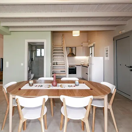 Helichrysum Lofts Family House Semesterbostad