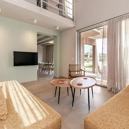 Helichrysum Lofts Family House Holiday home Khokhlasti