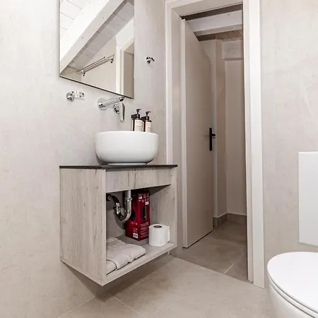 Σπίτι διακοπών Helichrysum Lofts Family House *