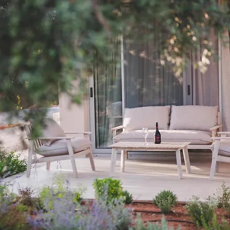 Helichrysum Lofts Family House Holiday home *