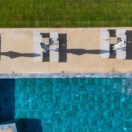 Helichrysum Lofts Family House *