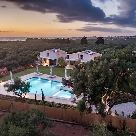 Helichrysum Lofts Family House Khokhlastí