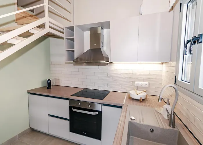 Helichrysum Lofts Family House *