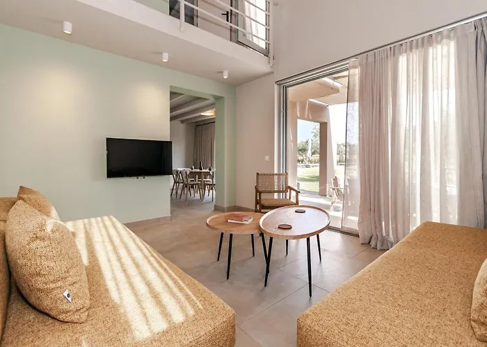 Helichrysum Lofts Family House Σπίτι διακοπών Khokhlastí