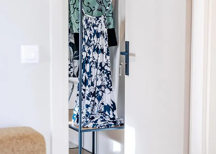 Helichrysum Lofts Family House *