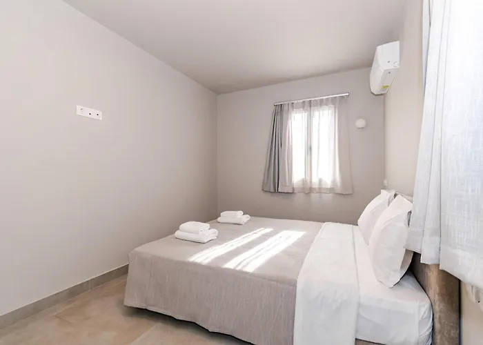 Helichrysum Lofts Family House *