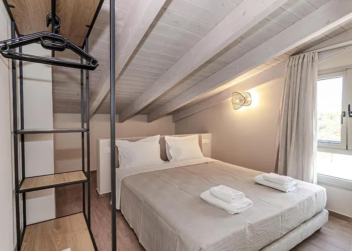 Semesterbostad Helichrysum Lofts Family House