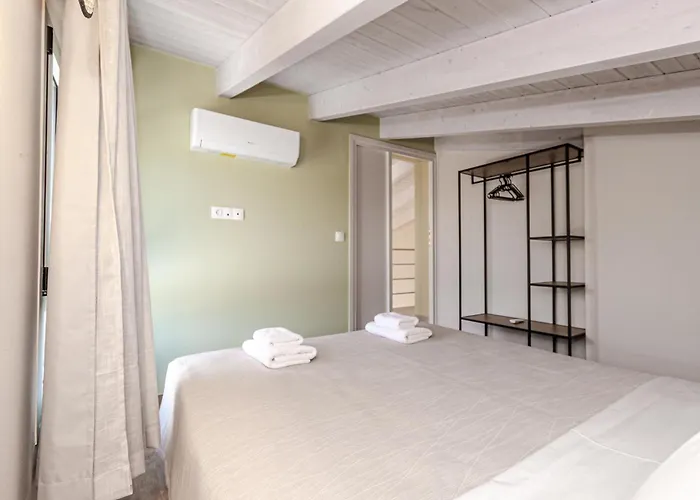 Helichrysum Lofts Family House Semesterbostad