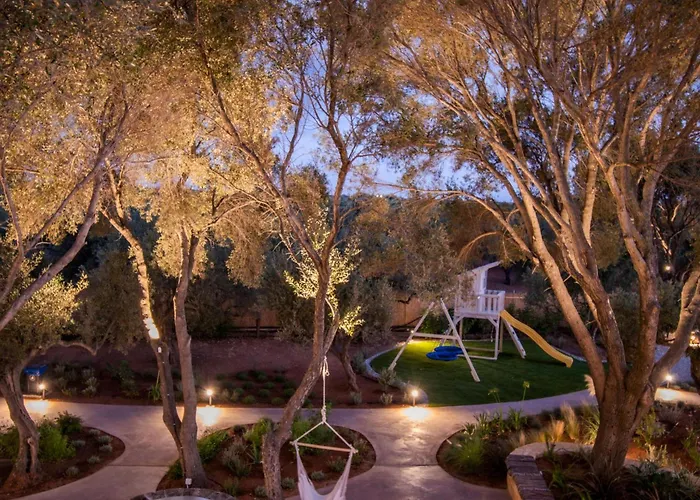 Helichrysum Lofts Family House